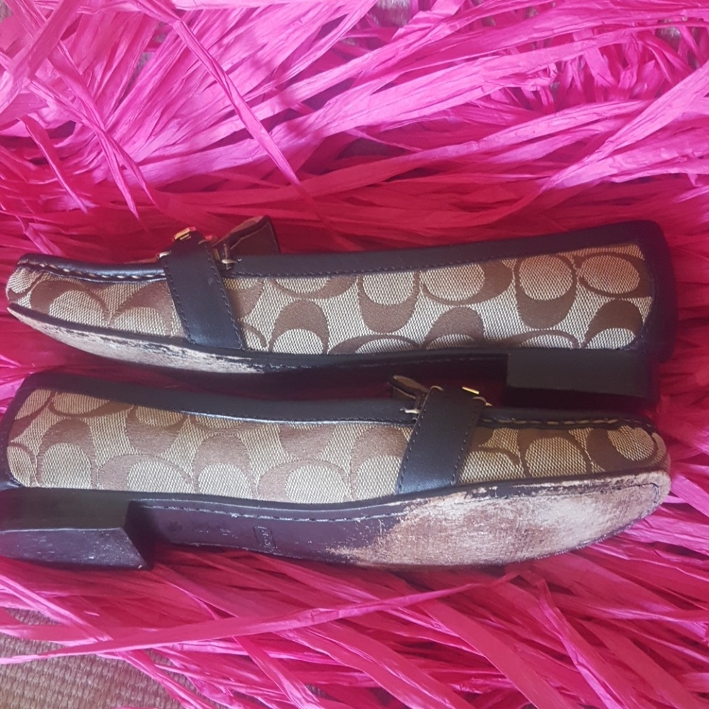 Shoes - Picture 4 of 7